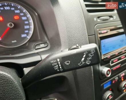 Черный Фольксваген Гольф, объемом двигателя 1.4 л и пробегом 223 тыс. км за 7350 $, фото 57 на Automoto.ua