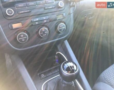 Черный Фольксваген Гольф, объемом двигателя 1.39 л и пробегом 246 тыс. км за 6600 $, фото 4 на Automoto.ua