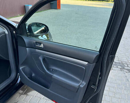 Черный Фольксваген Гольф, объемом двигателя 1.4 л и пробегом 148 тыс. км за 7800 $, фото 35 на Automoto.ua