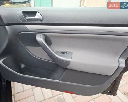 Черный Фольксваген Гольф, объемом двигателя 1.4 л и пробегом 223 тыс. км за 7350 $, фото 41 на Automoto.ua