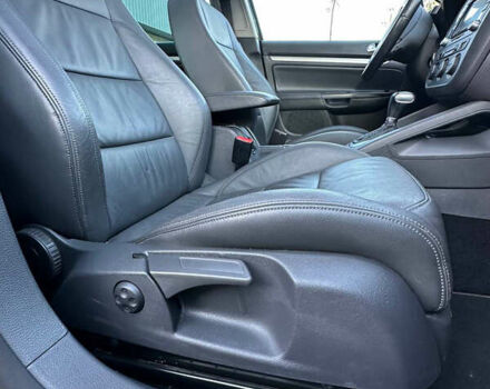 Черный Фольксваген Гольф, объемом двигателя 1.4 л и пробегом 148 тыс. км за 7800 $, фото 40 на Automoto.ua