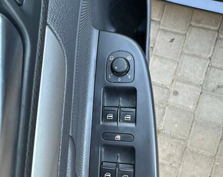 Черный Фольксваген Гольф, объемом двигателя 1.4 л и пробегом 148 тыс. км за 7800 $, фото 18 на Automoto.ua