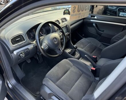 Черный Фольксваген Гольф, объемом двигателя 0 л и пробегом 214 тыс. км за 7550 $, фото 4 на Automoto.ua