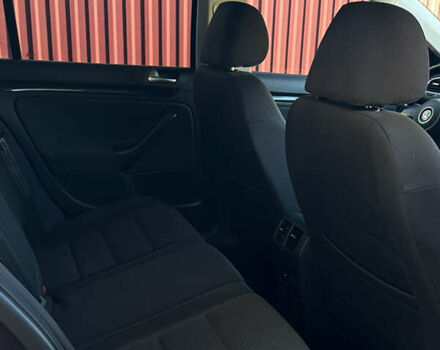 Черный Фольксваген Гольф, объемом двигателя 1.39 л и пробегом 190 тыс. км за 5850 $, фото 13 на Automoto.ua