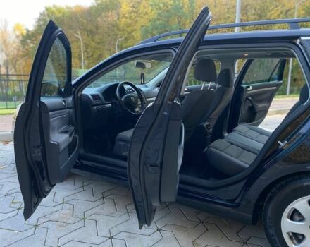 Черный Фольксваген Гольф, объемом двигателя 1.4 л и пробегом 312 тыс. км за 5000 $, фото 12 на Automoto.ua