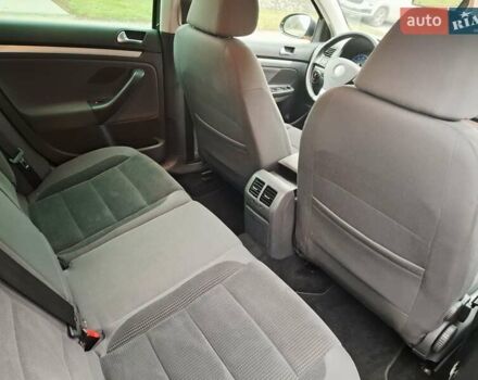 Черный Фольксваген Гольф, объемом двигателя 1.4 л и пробегом 223 тыс. км за 7350 $, фото 35 на Automoto.ua