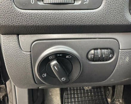 Черный Фольксваген Гольф, объемом двигателя 1.4 л и пробегом 260 тыс. км за 4350 $, фото 17 на Automoto.ua