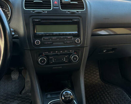 Черный Фольксваген Гольф, объемом двигателя 1.39 л и пробегом 190 тыс. км за 5850 $, фото 21 на Automoto.ua