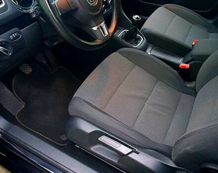 Черный Фольксваген Гольф, объемом двигателя 1.4 л и пробегом 213 тыс. км за 7500 $, фото 1 на Automoto.ua