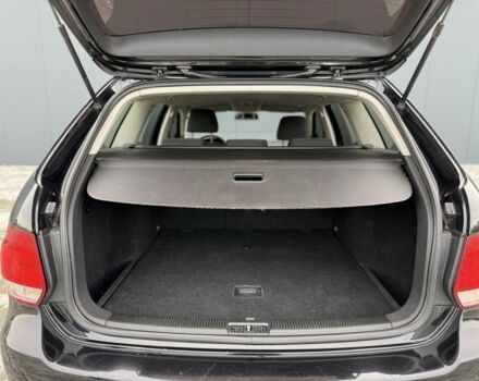 Черный Фольксваген Гольф, объемом двигателя 1.6 л и пробегом 276 тыс. км за 6300 $, фото 14 на Automoto.ua