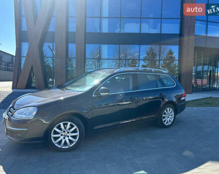 Черный Фольксваген Гольф, объемом двигателя 1.39 л и пробегом 242 тыс. км за 5990 $, фото 7 на Automoto.ua