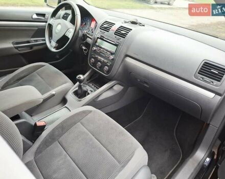 Черный Фольксваген Гольф, объемом двигателя 1.4 л и пробегом 223 тыс. км за 7350 $, фото 39 на Automoto.ua