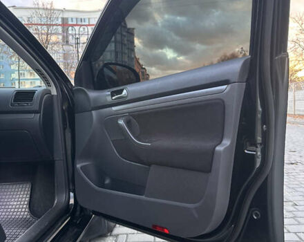 Черный Фольксваген Гольф, объемом двигателя 1.9 л и пробегом 263 тыс. км за 6200 $, фото 26 на Automoto.ua