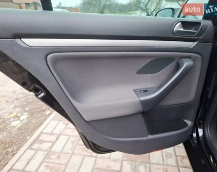 Черный Фольксваген Гольф, объемом двигателя 1.4 л и пробегом 223 тыс. км за 7350 $, фото 27 на Automoto.ua