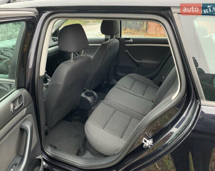 Черный Фольксваген Гольф, объемом двигателя 1.6 л и пробегом 239 тыс. км за 6999 $, фото 12 на Automoto.ua