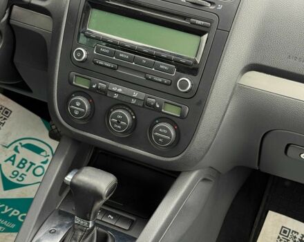 Чорний Фольксваген Гольф, об'ємом двигуна 1.4 л та пробігом 231 тис. км за 7500 $, фото 7 на Automoto.ua