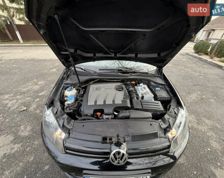 Черный Фольксваген Гольф, объемом двигателя 1.6 л и пробегом 364 тыс. км за 6500 $, фото 5 на Automoto.ua