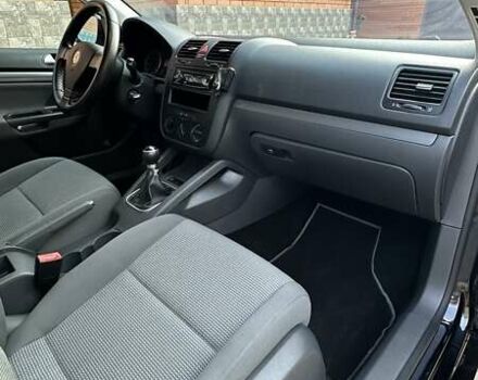 Чорний Фольксваген Гольф, об'ємом двигуна 1.6 л та пробігом 175 тис. км за 7000 $, фото 34 на Automoto.ua