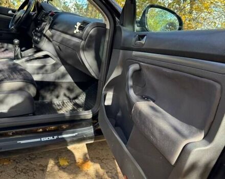 Черный Фольксваген Гольф, объемом двигателя 1.9 л и пробегом 293 тыс. км за 6000 $, фото 41 на Automoto.ua