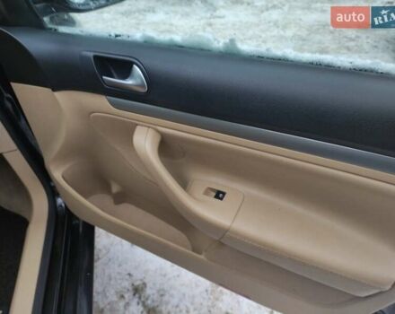 Черный Фольксваген Гольф, объемом двигателя 1.4 л и пробегом 207 тыс. км за 6600 $, фото 15 на Automoto.ua