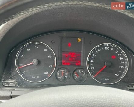 Черный Фольксваген Гольф, объемом двигателя 1.4 л и пробегом 196 тыс. км за 5500 $, фото 13 на Automoto.ua