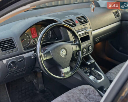Чорний Фольксваген Гольф, об'ємом двигуна 1.39 л та пробігом 234 тис. км за 6800 $, фото 3 на Automoto.ua