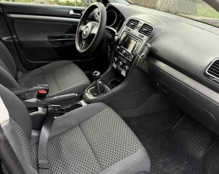 Черный Фольксваген Гольф, объемом двигателя 1.6 л и пробегом 364 тыс. км за 6500 $, фото 8 на Automoto.ua