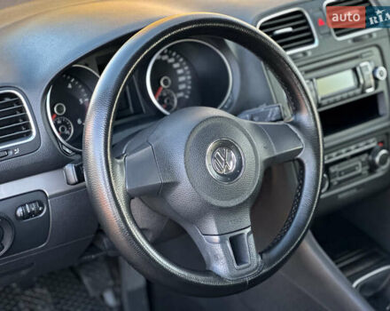 Фольксваген Гольф 2009 у Сумах на Automoto.ua Чорний Фольксваген Гольф, об'ємом двигуна 1.6 л та пробігом 238 тис. км за 6800 $, фото 57 на Automoto.ua