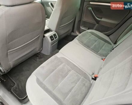 Черный Фольксваген Гольф, объемом двигателя 1.4 л и пробегом 223 тыс. км за 7350 $, фото 25 на Automoto.ua