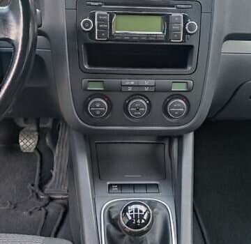 Чорний Фольксваген Гольф, об'ємом двигуна 1.6 л та пробігом 261 тис. км за 6800 $, фото 11 на Automoto.ua