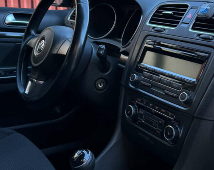 Черный Фольксваген Гольф, объемом двигателя 1.39 л и пробегом 190 тыс. км за 5850 $, фото 10 на Automoto.ua