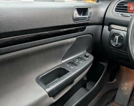 Черный Фольксваген Гольф, объемом двигателя 1.39 л и пробегом 302 тыс. км за 7500 $, фото 16 на Automoto.ua