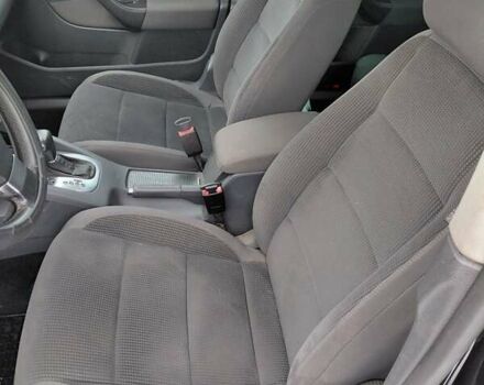 Черный Фольксваген Гольф, объемом двигателя 1.4 л и пробегом 175 тыс. км за 5700 $, фото 8 на Automoto.ua