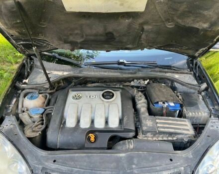 Черный Фольксваген Гольф, объемом двигателя 1.9 л и пробегом 275 тыс. км за 5500 $, фото 7 на Automoto.ua