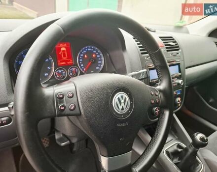 Черный Фольксваген Гольф, объемом двигателя 1.4 л и пробегом 223 тыс. км за 7350 $, фото 55 на Automoto.ua