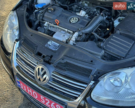 Черный Фольксваген Гольф, объемом двигателя 1.4 л и пробегом 207 тыс. км за 5800 $, фото 28 на Automoto.ua