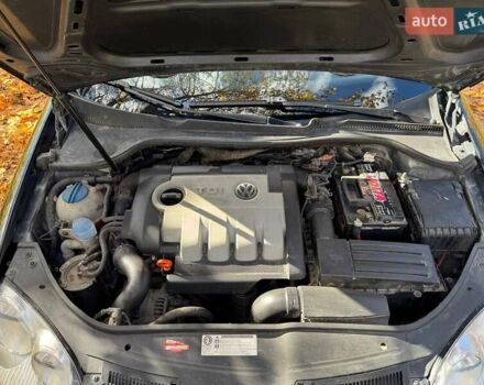 Черный Фольксваген Гольф, объемом двигателя 1.9 л и пробегом 293 тыс. км за 6000 $, фото 51 на Automoto.ua