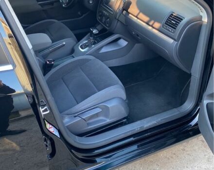 Черный Фольксваген Гольф, объемом двигателя 2 л и пробегом 310 тыс. км за 6799 $, фото 5 на Automoto.ua