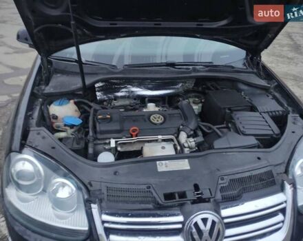 Черный Фольксваген Гольф, объемом двигателя 1.4 л и пробегом 207 тыс. км за 6600 $, фото 36 на Automoto.ua