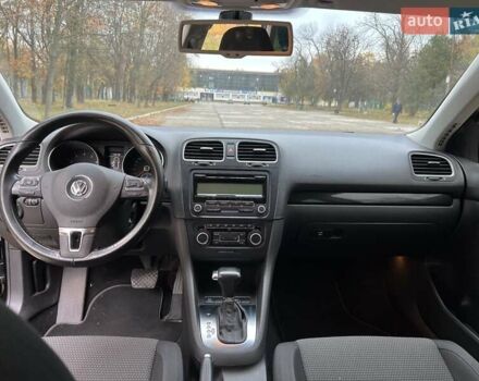 Фольксваген Гольф 2009 в Желтых Водах на Automoto.ua Черный Фольксваген Гольф, объемом двигателя 1.39 л и пробегом 163 тыс. км за 8100 $, фото 13 на Automoto.ua