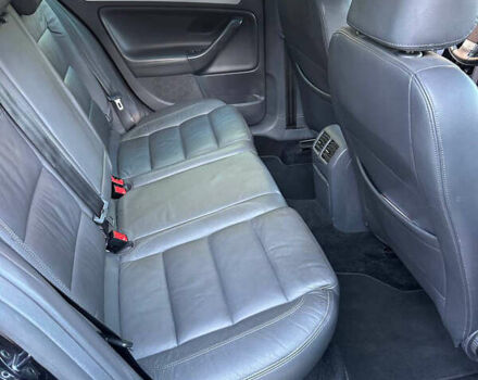 Черный Фольксваген Гольф, объемом двигателя 1.4 л и пробегом 148 тыс. км за 7800 $, фото 31 на Automoto.ua