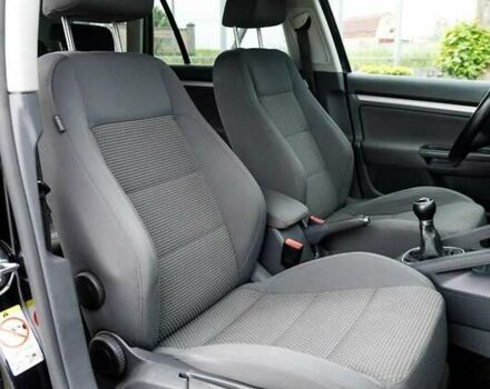 Черный Фольксваген Гольф, объемом двигателя 1.4 л и пробегом 173 тыс. км за 6700 $, фото 14 на Automoto.ua