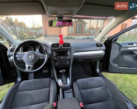 Черный Фольксваген Гольф, объемом двигателя 1.39 л и пробегом 220 тыс. км за 7200 $, фото 4 на Automoto.ua