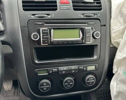 Чорний Фольксваген Гольф, об'ємом двигуна 1.39 л та пробігом 198 тис. км за 2500 $, фото 11 на Automoto.ua