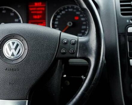 Черный Фольксваген Гольф, объемом двигателя 1.4 л и пробегом 173 тыс. км за 6700 $, фото 13 на Automoto.ua