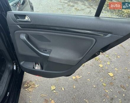 Черный Фольксваген Гольф, объемом двигателя 1.6 л и пробегом 294 тыс. км за 7700 $, фото 10 на Automoto.ua