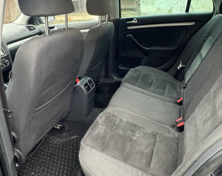 Черный Фольксваген Гольф, объемом двигателя 1.6 л и пробегом 243 тыс. км за 7300 $, фото 5 на Automoto.ua