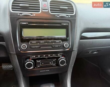 Черный Фольксваген Гольф, объемом двигателя 1.4 л и пробегом 213 тыс. км за 7850 $, фото 13 на Automoto.ua