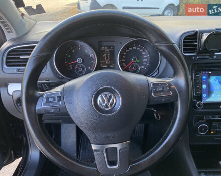 Черный Фольксваген Гольф, объемом двигателя 1.39 л и пробегом 240 тыс. км за 7600 $, фото 14 на Automoto.ua