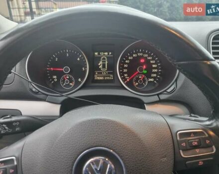 Черный Фольксваген Гольф, объемом двигателя 1.6 л и пробегом 280 тыс. км за 9000 $, фото 7 на Automoto.ua
